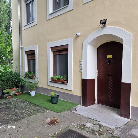 Matyas Apartman Tata Luaran gambar