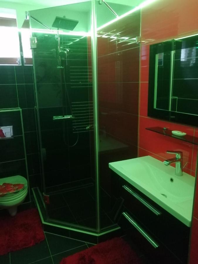 Matyas Apartman Tata Luaran gambar