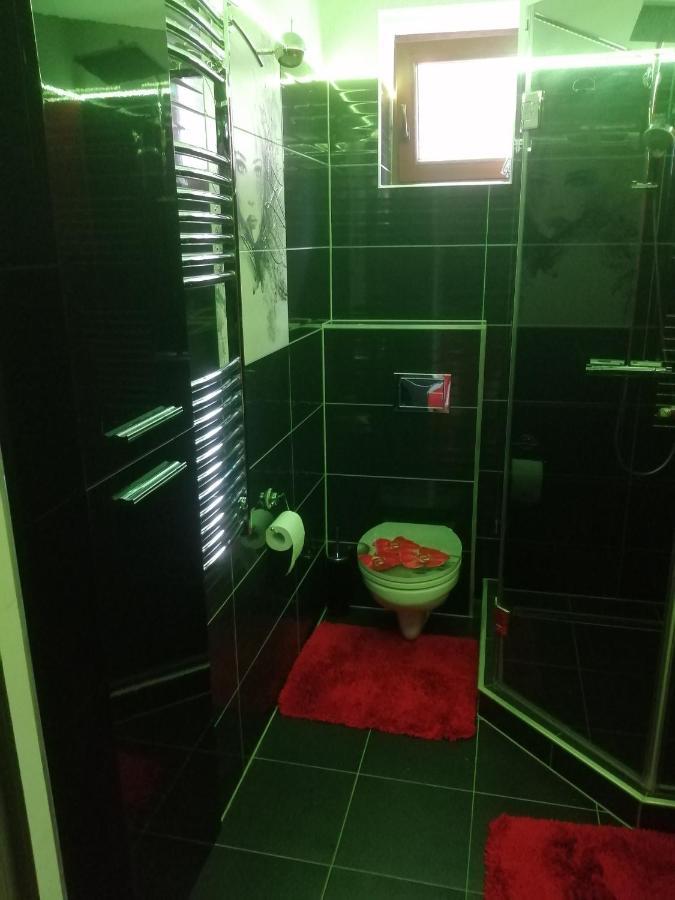 Matyas Apartman Tata Luaran gambar