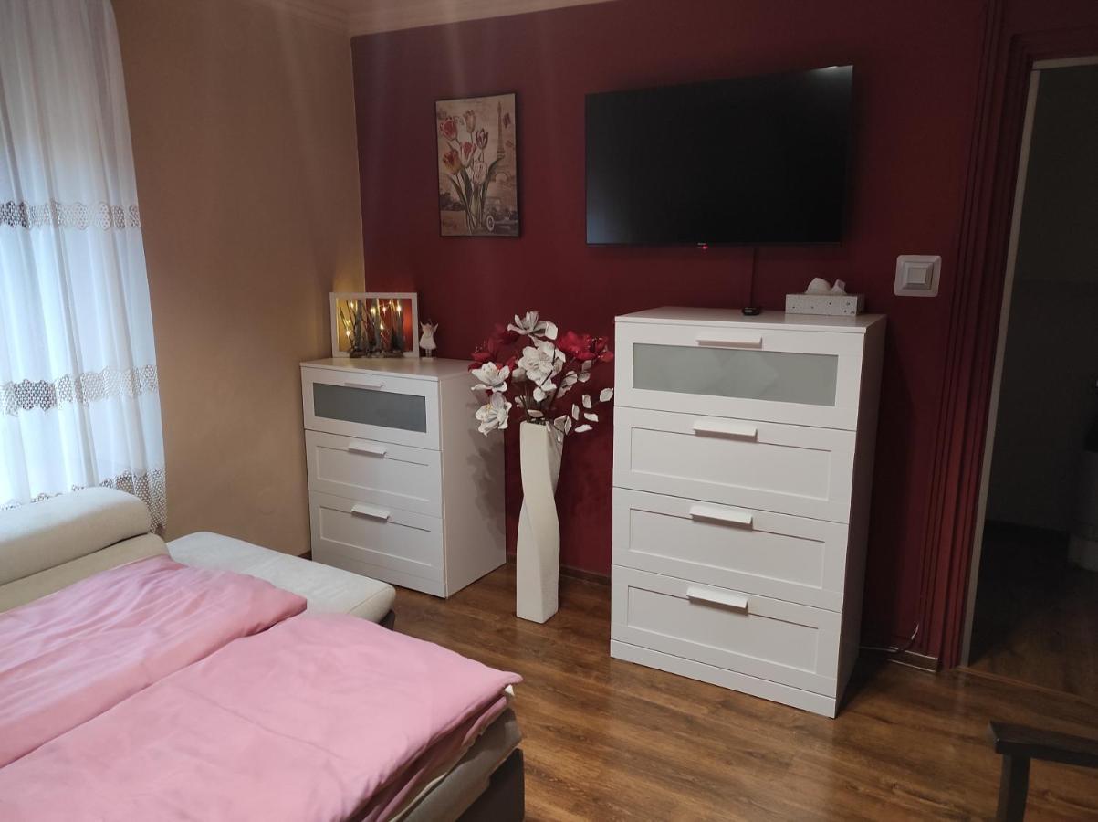 Matyas Apartman Tata Luaran gambar