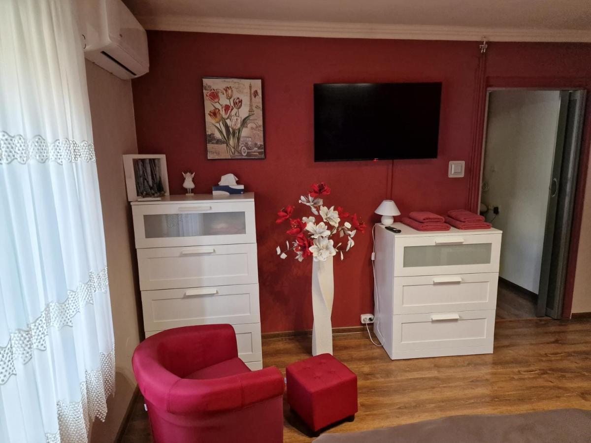 Matyas Apartman Tata Luaran gambar