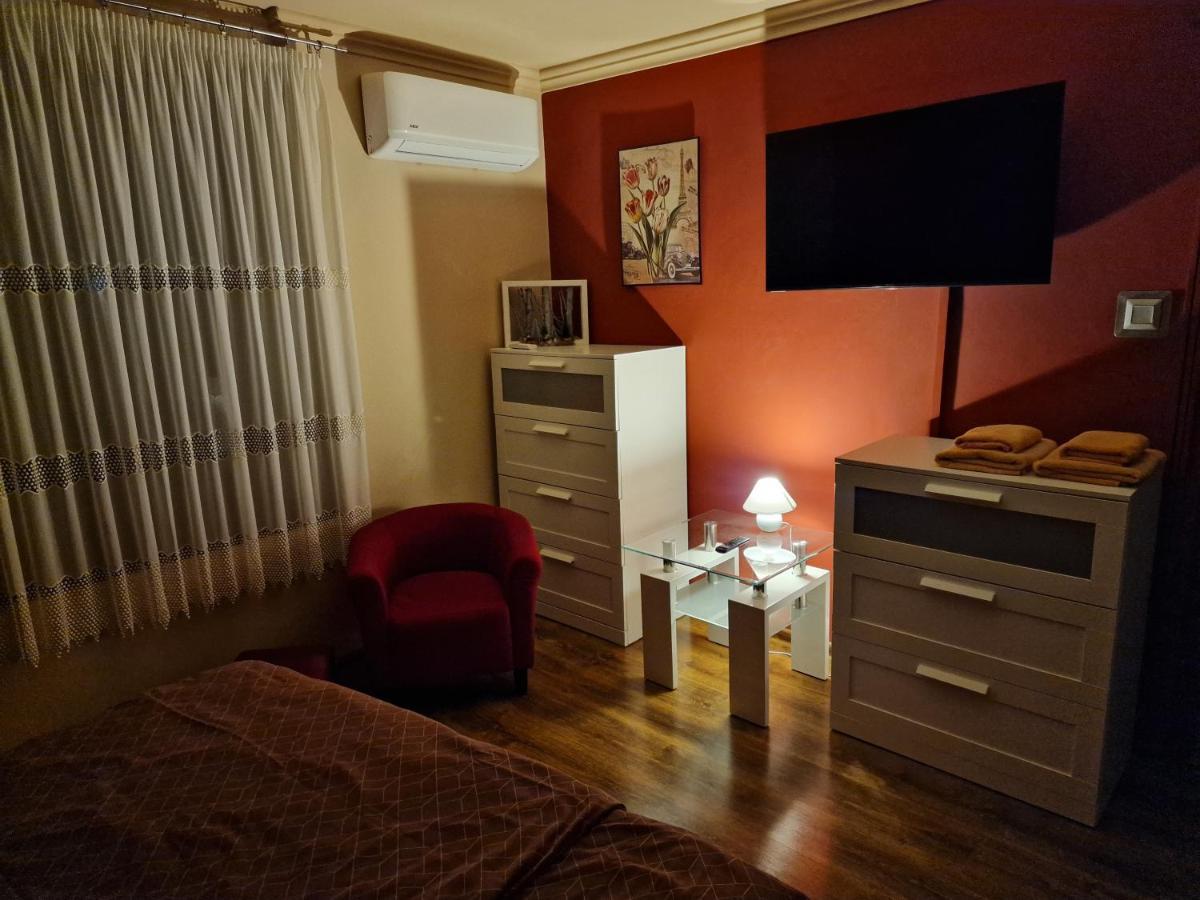 Matyas Apartman Tata Luaran gambar